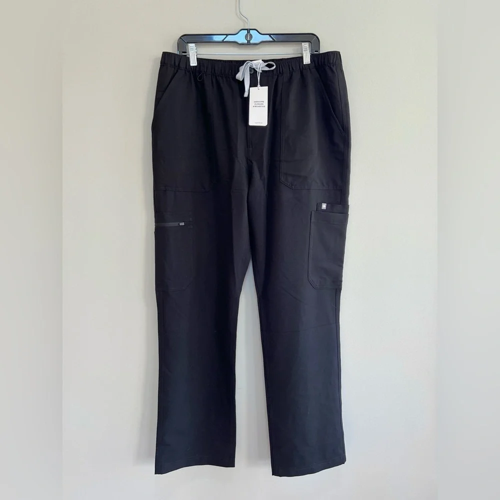 FIGS NWT Cairo Men's Zip Fly Cargo Scrub Pants in Black, size XL/T